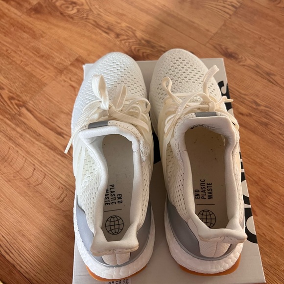 Adidas Ultraboost 1.0 - Picture 3 of 5